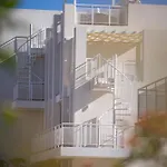 Blue Horizon Seaview With Rooftop And Pool In Paralimni