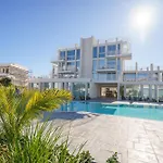 Apartment Blue Horizon Seaview With Rooftop And Pool In *