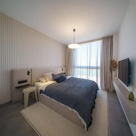 Blue Horizon Seaview With Rooftop And Pool In * Paralimni