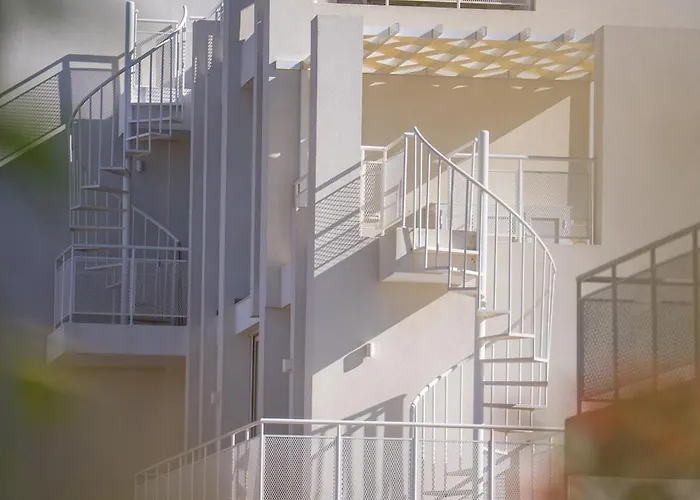 Blue Horizon Seaview With Rooftop And Pool In Paralimni