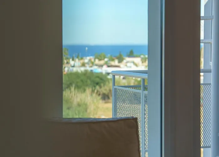 Blue Horizon Seaview With Rooftop And Pool In Apartment
