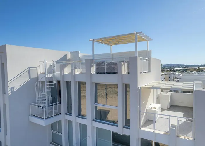 Blue Horizon Seaview With Rooftop And Pool In * Paralimni